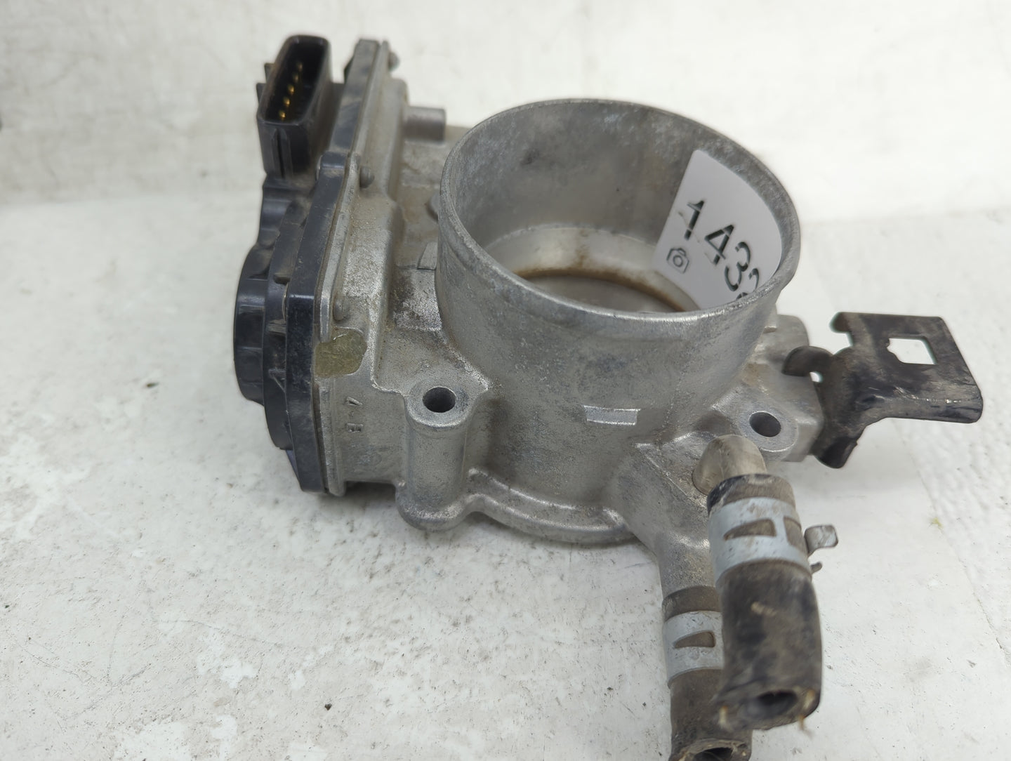2009-2018 Toyota Rav4 Throttle Body P/N:22030-36010 Fits Fits 2009 2010 2011 2012 2013 2014 2015 2016 2017 2018 2019 OEM Use