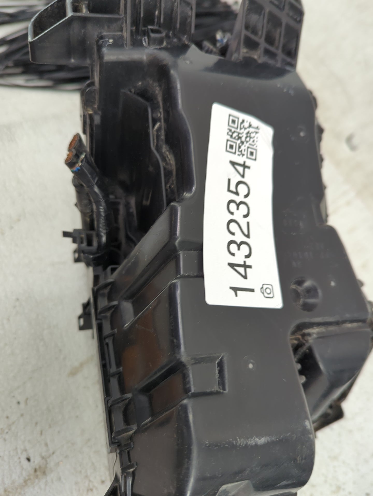 2013-2018 Toyota Rav4 Fusebox Fuse Box Panel Relay Module P/N:82662-42410 Fits Fits 2013 2014 2015 2016 2017 2018 2019 2020 