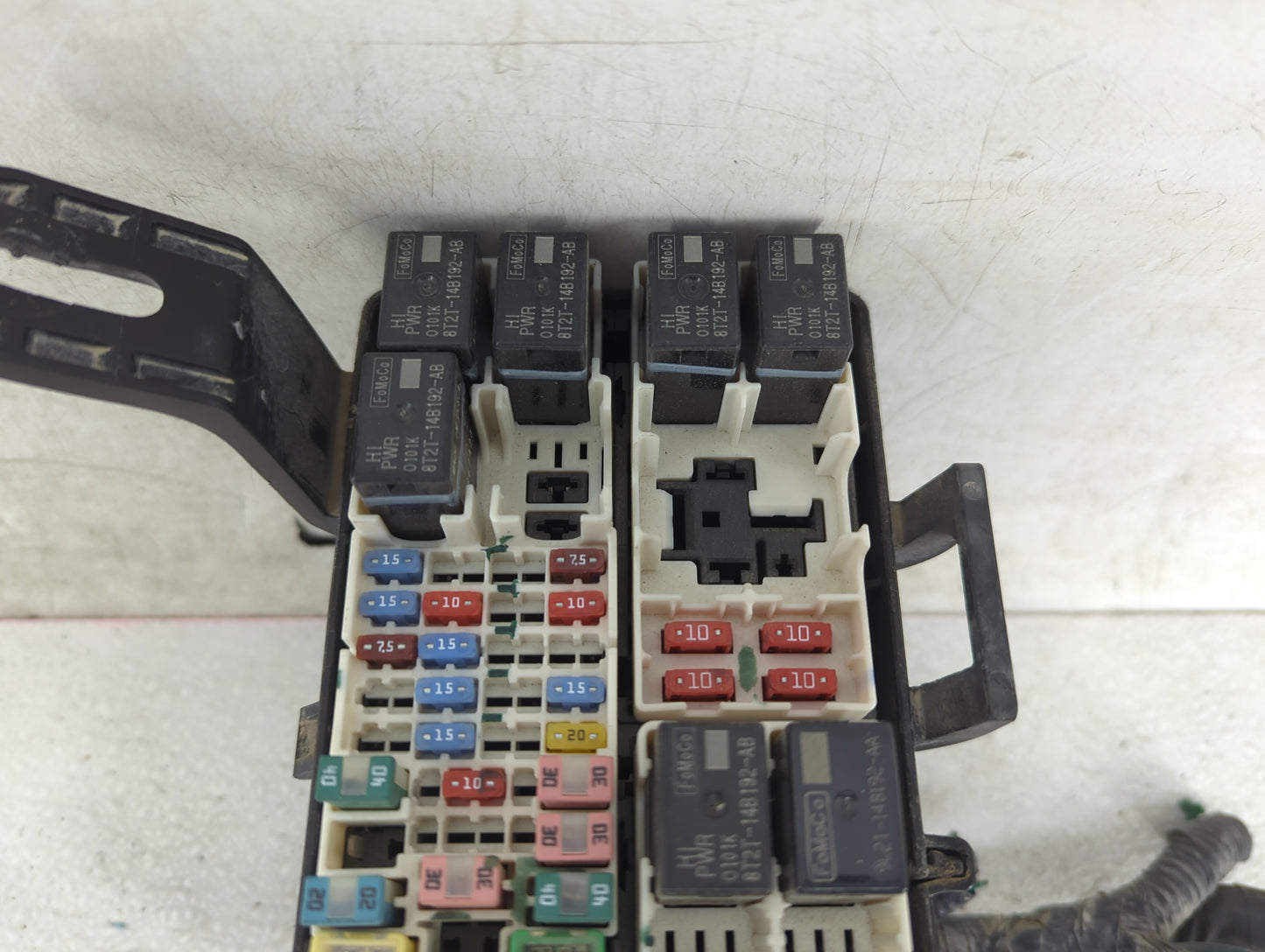 2016-2018 Toyota Rav4 Fusebox Fuse Box Panel Relay Module P/N:8T2T-14B192-AB 9L2T-14B192-AA, 6003447201 Fits Fits 2016 2017 