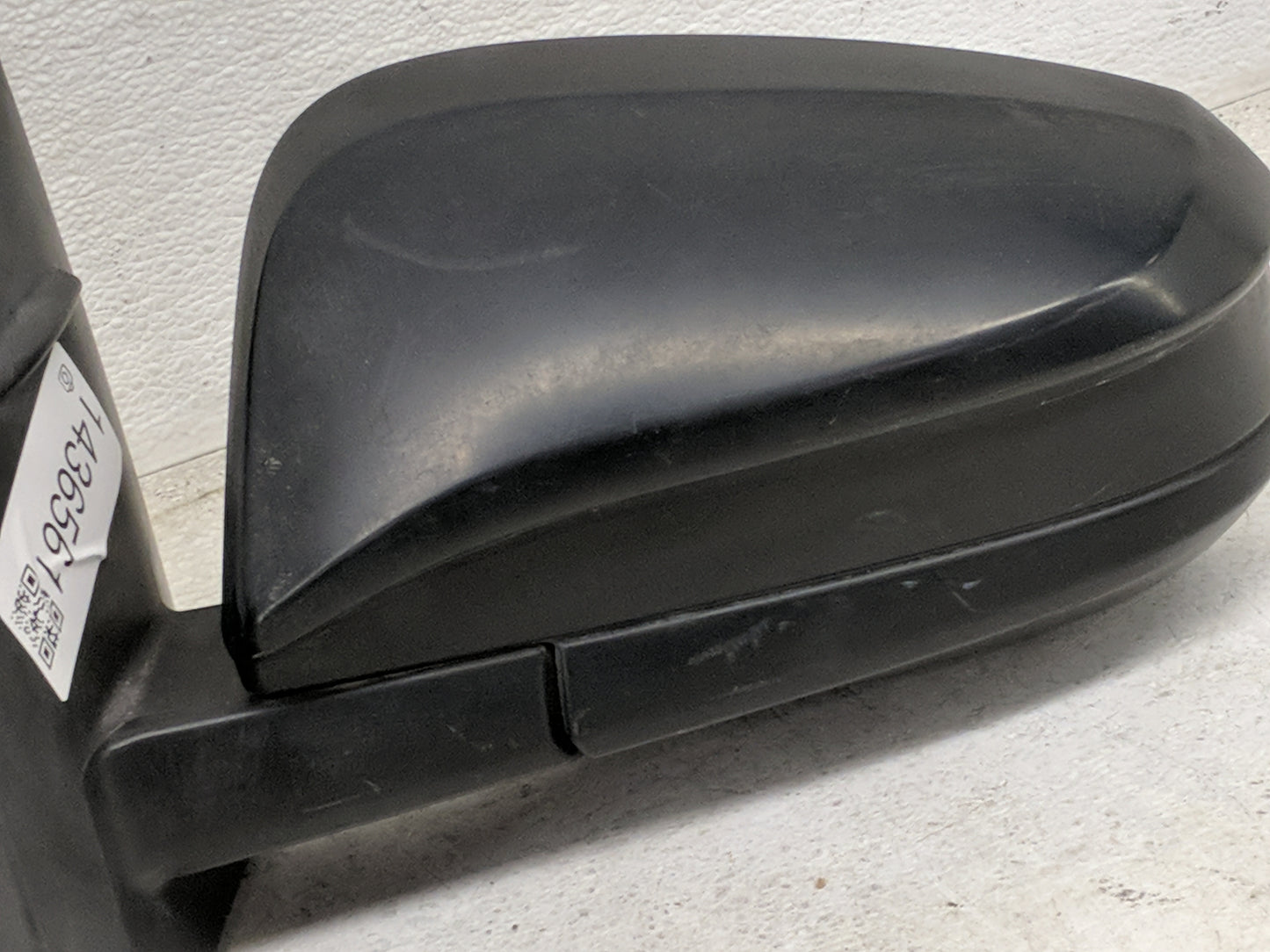 2016-2018 Toyota Rav4 Driver Side View Mirror - Left Door Mirror OEM Used - Oemusedautoparts1.com