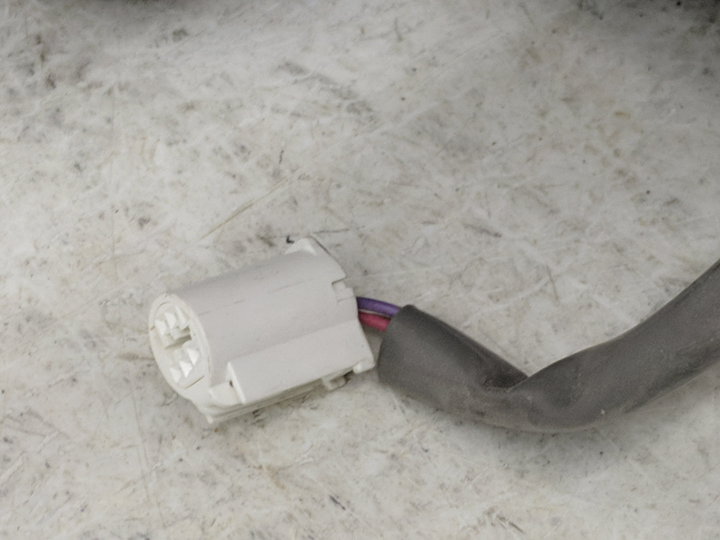 2016-2018 Toyota Rav4 Driver Side View Mirror - Left Door Mirror OEM Used - Oemusedautoparts1.com