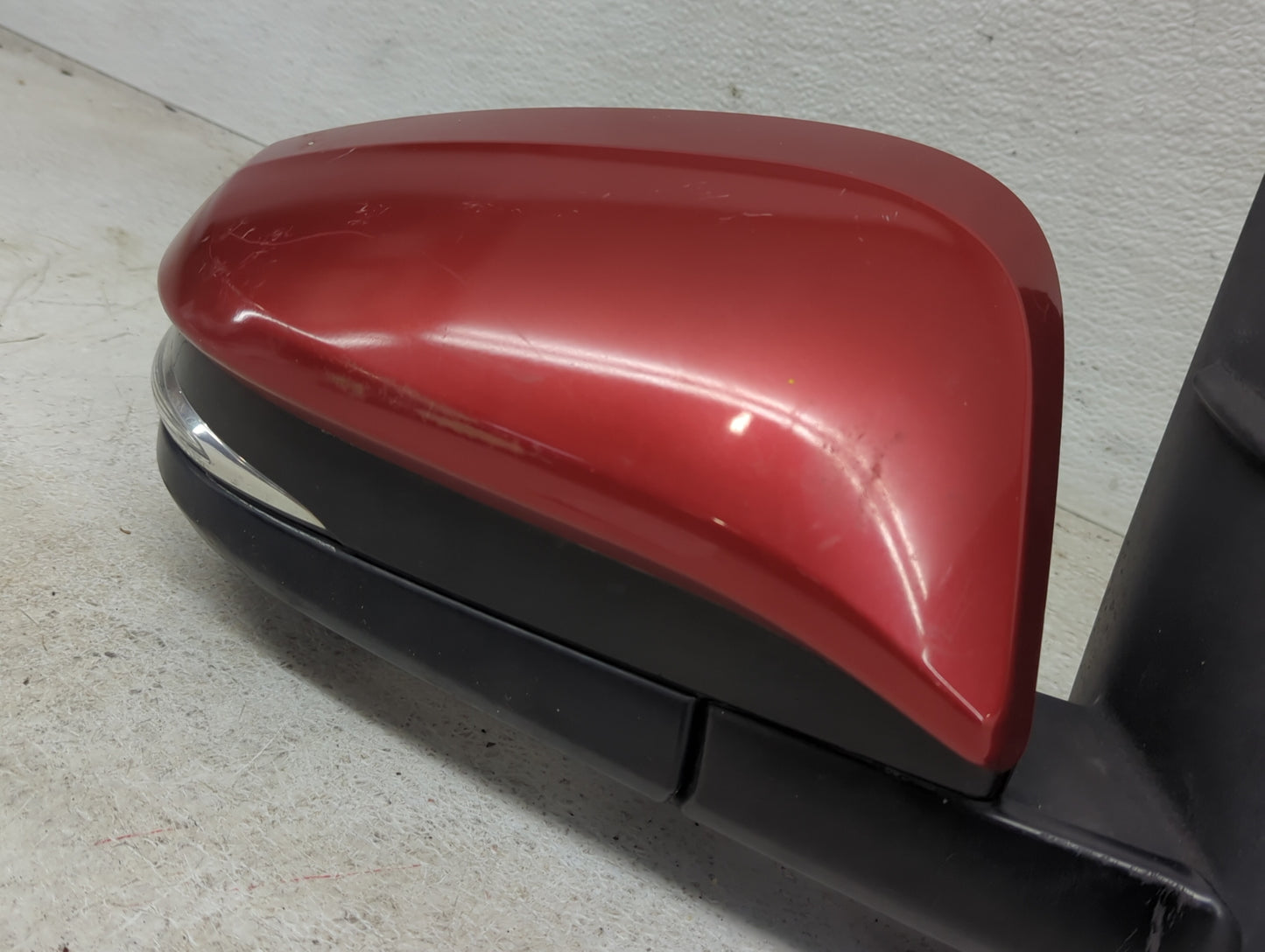 2016-2018 Toyota Rav4 Passenger Side View Mirror - Right Door Mirror OEM Used - Oemusedautoparts1.com