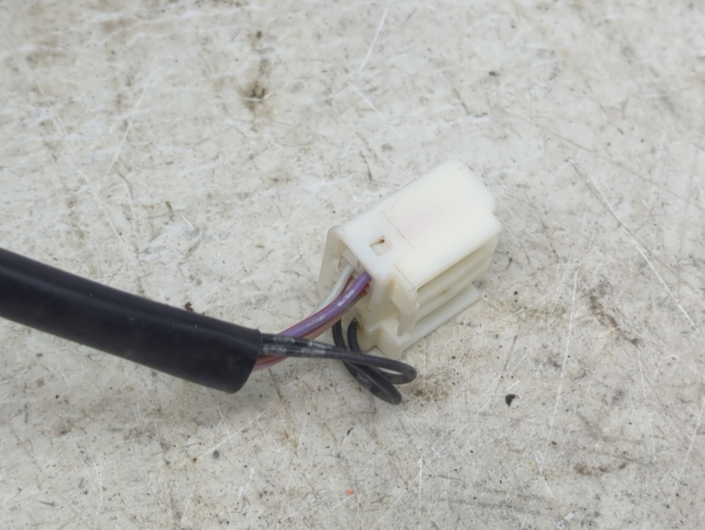 2016-2018 Toyota Rav4 Passenger Side View Mirror - Right Door Mirror OEM Used - Oemusedautoparts1.com
