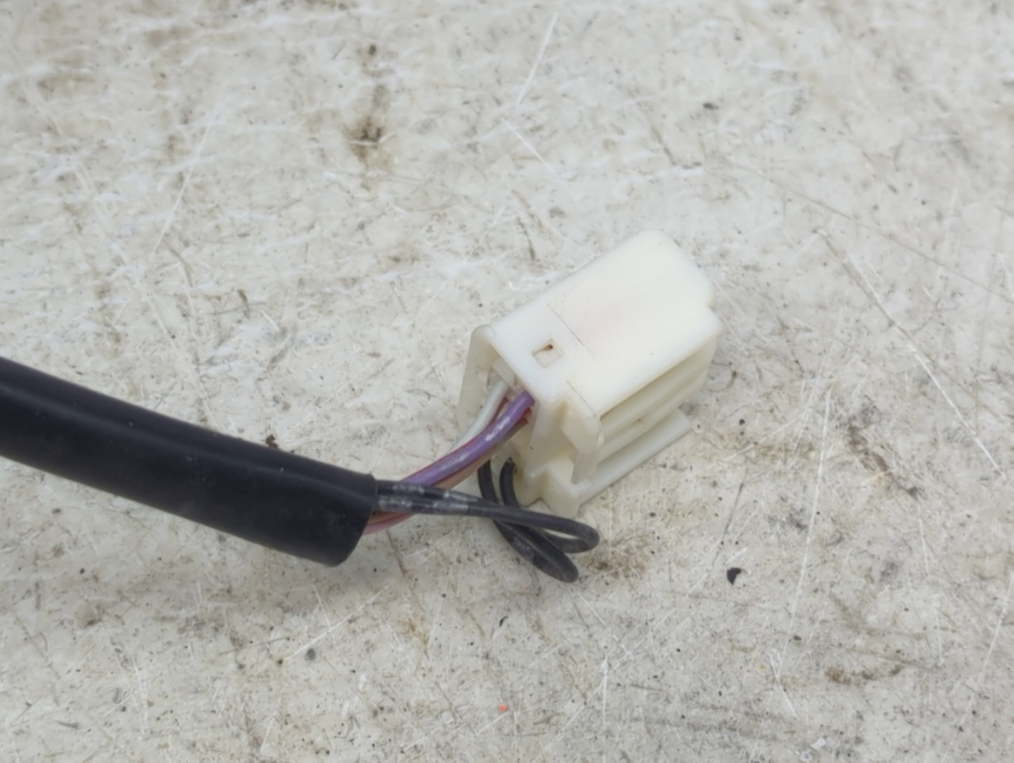 2016-2018 Toyota Rav4 Passenger Side View Mirror - Right Door Mirror OEM Used - Oemusedautoparts1.com