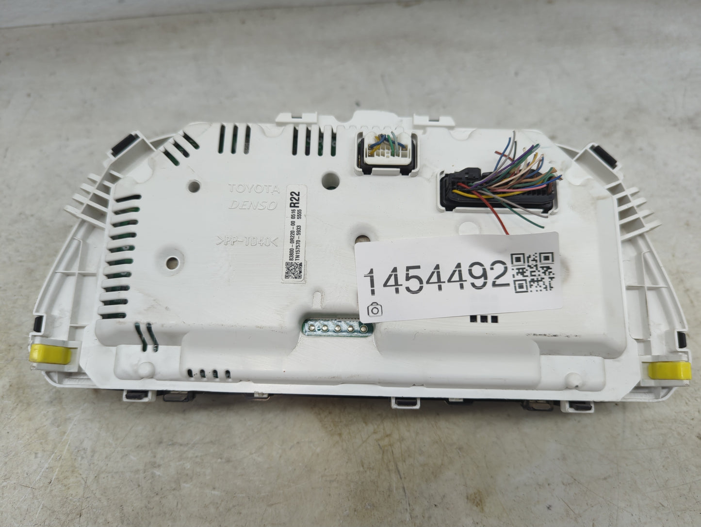 2016 Toyota Rav4 Instrument Cluster Speedometer Gauges P/N:83800-0R220-00 Miles: Fits OEM Used Auto Parts - Oemusedautoparts