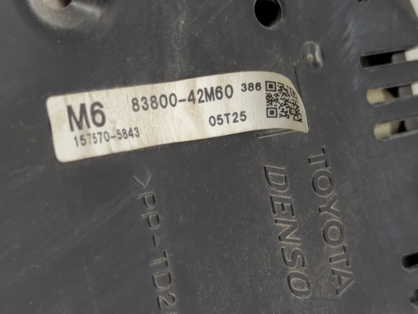 2016 Toyota Rav4 Instrument Cluster Speedometer Gauges P/N:83800-42M60 157570-5843 Miles: Fits OEM Used Auto Parts - Oemused