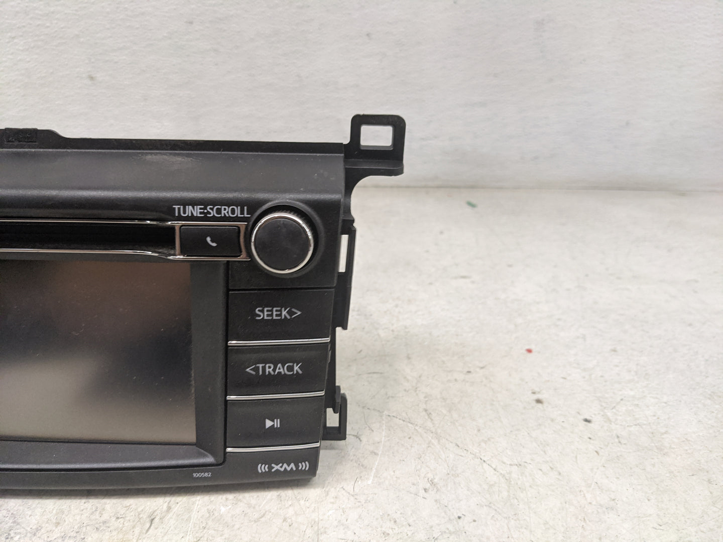 2016-2018 Toyota Rav4 Radio AM FM Cd Player Receiver Replacement P/N:86140-0R180 138000-9840C101 Fits Fits 2016 2017 2018 OE