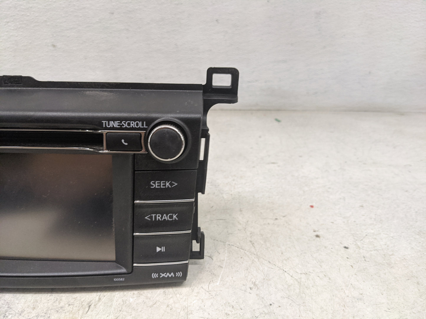 2016-2018 Toyota Rav4 Radio AM FM Cd Player Receiver Replacement P/N:86140-0R180 138000-9840C101 Fits Fits 2016 2017 2018 OE