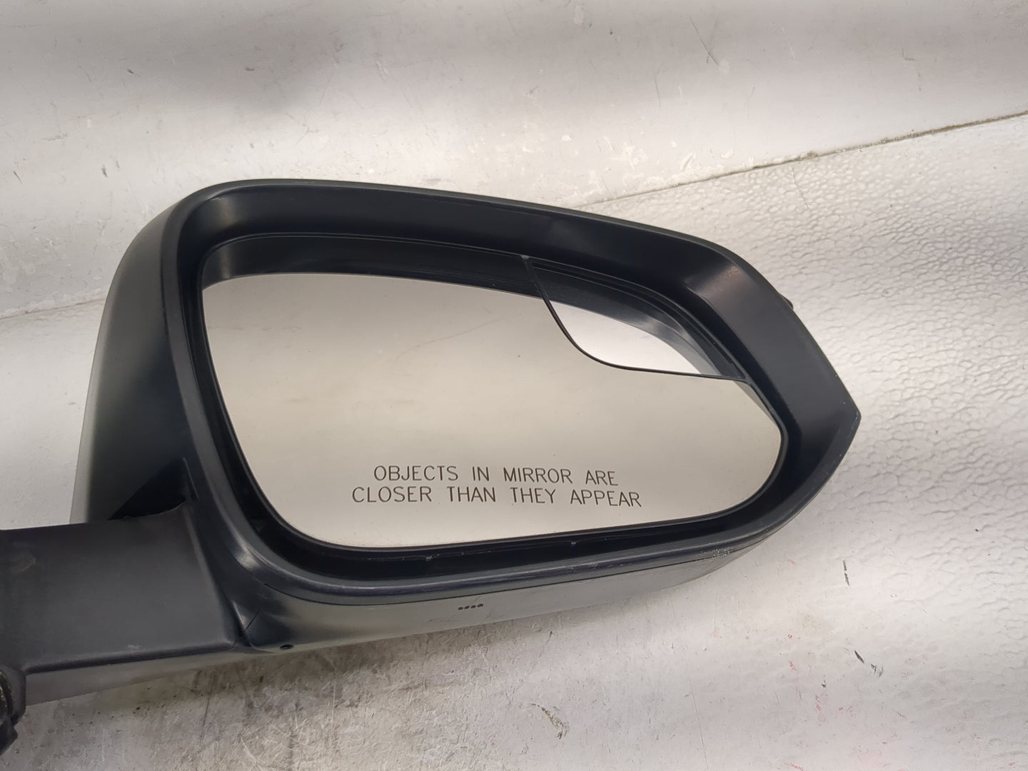 2016-2018 Toyota Rav4 Passenger Side View Mirror - Right Door Mirror OEM Used - Oemusedautoparts1.com