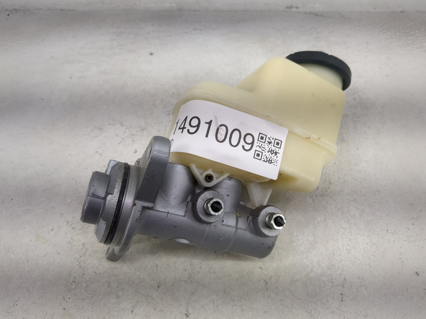 2006-2018 Toyota Rav4 Brake Master Cylinder 1491009 - Oemusedautoparts1.com