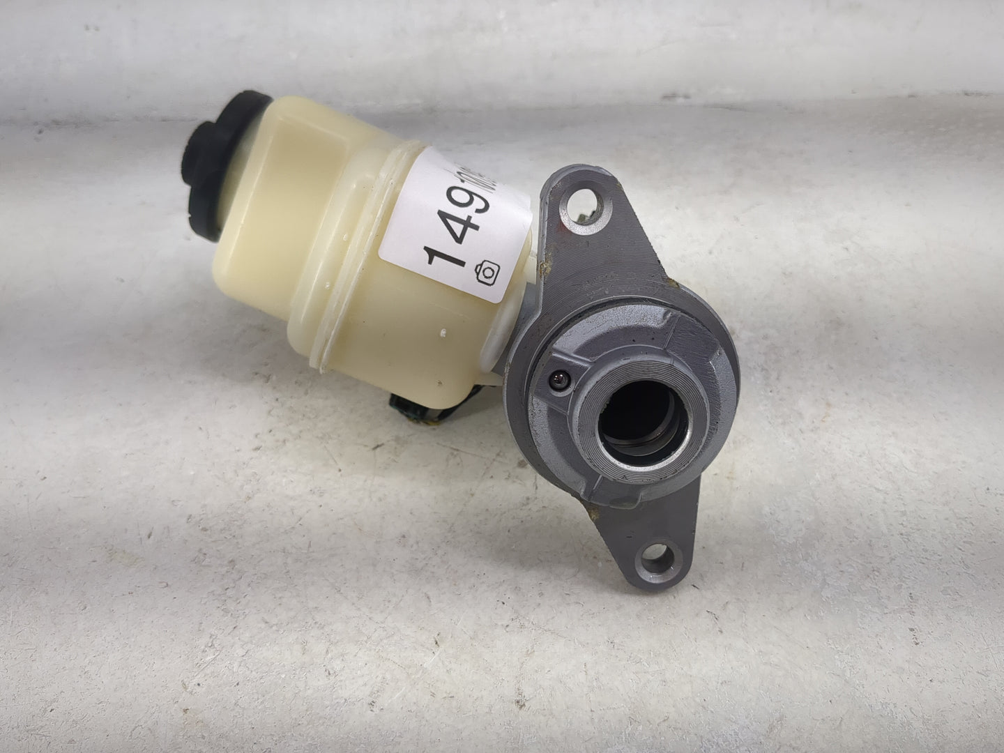2006-2018 Toyota Rav4 Brake Master Cylinder 1491009 - Oemusedautoparts1.com