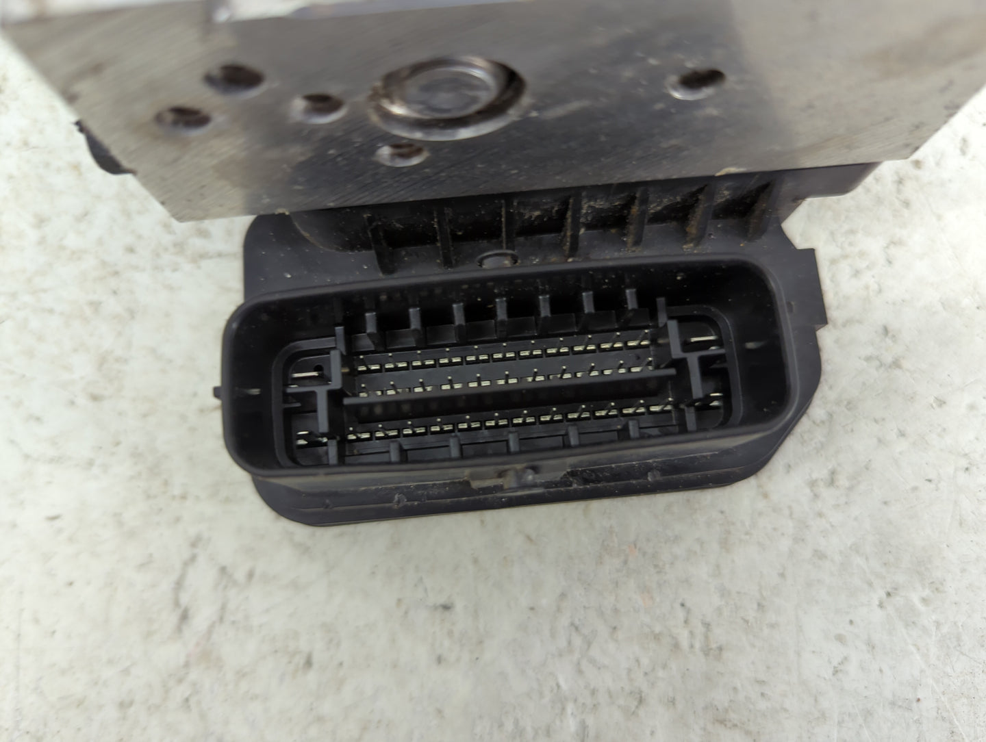 2016 Toyota Rav4 ABS Pump Control Module Replacement P/N:89541-42610 133920-0460 Fits OEM Used Auto Parts - Oemusedautoparts