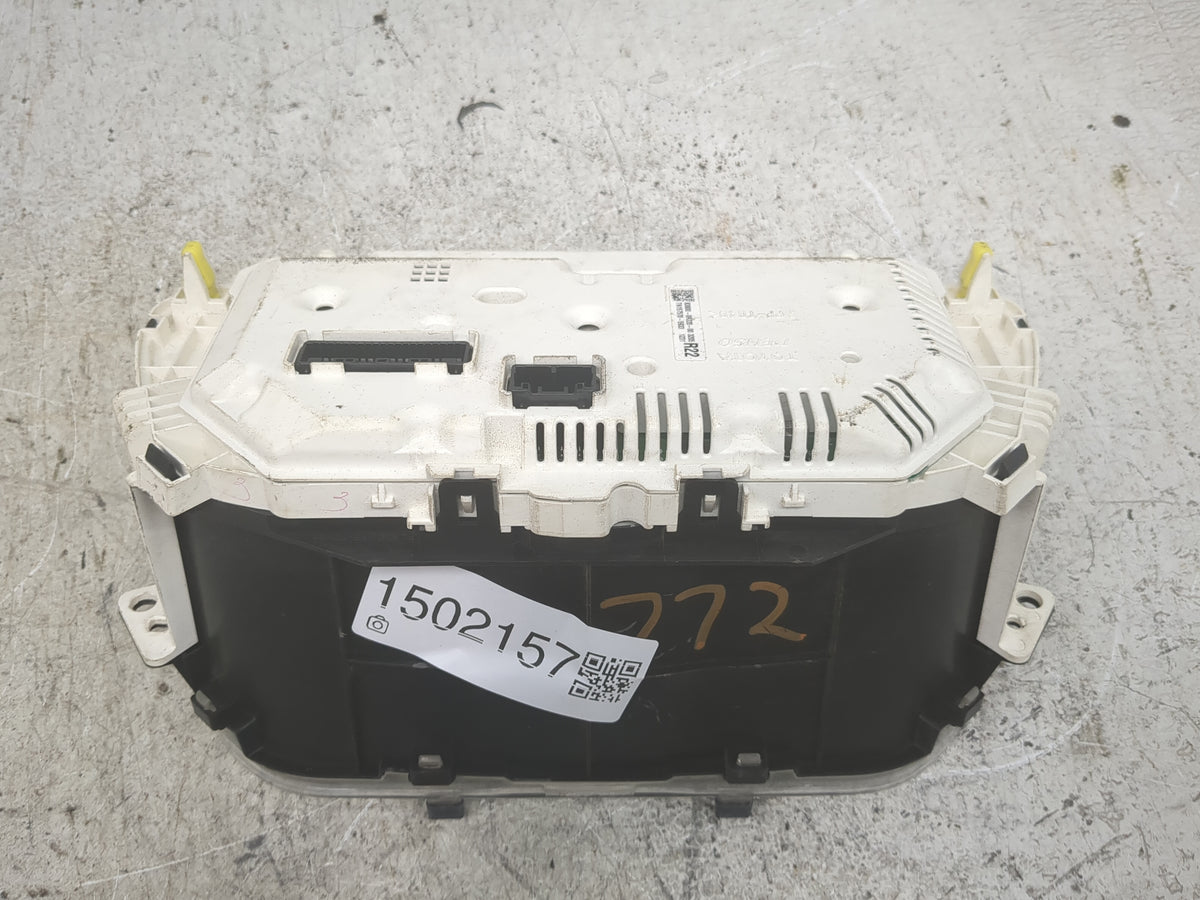2016 Toyota Rav4 Instrument Cluster Speedometer Gauges P/N:83800-0R220-00 TN157570-5933 Miles: Fits OEM Used Auto Parts - Oe