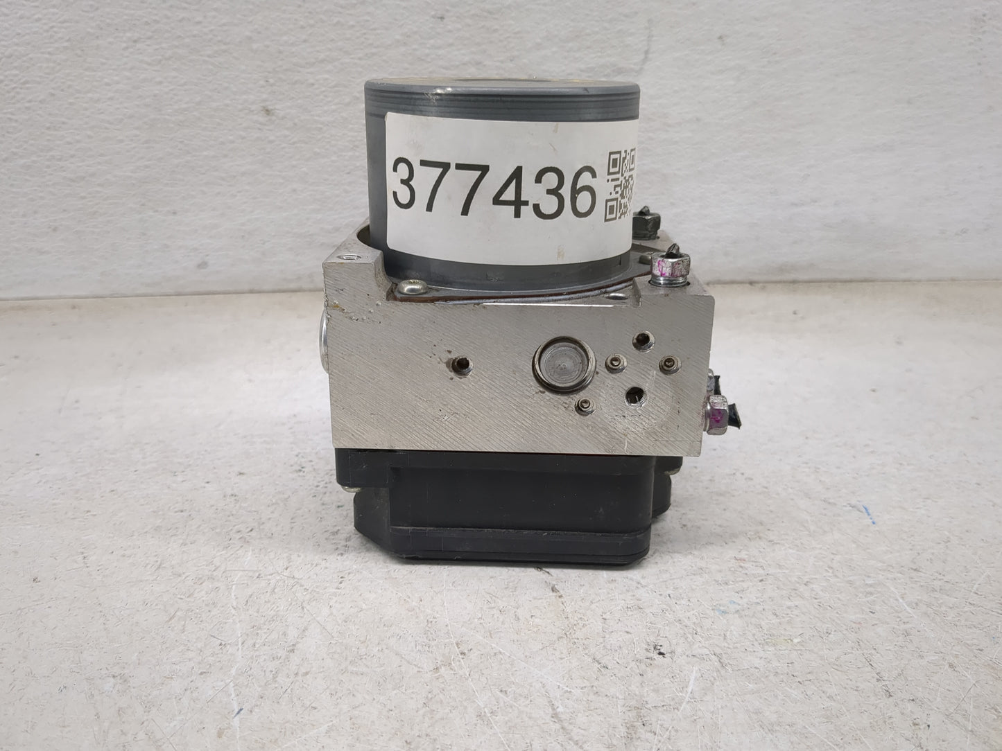 2016 Toyota Rav4 ABS Pump Control Module Replacement P/N:44540-42360 Fits OEM Used Auto Parts - Oemusedautoparts1.com