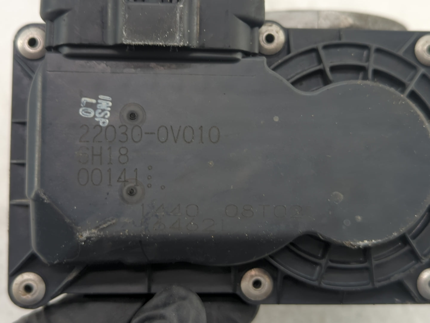 2016 Toyota Rav4 Throttle Body P/N:22030-0V010 3TA60-01 C, 3TA60-01 B, 3TA60-01 A Fits Fits 2013 2014 2015 2017 2018 2019 OE