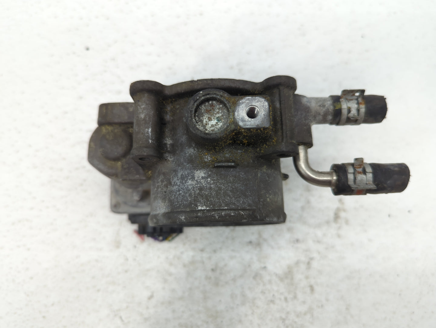 2009-2018 Toyota Rav4 Throttle Body P/N:22030-0V010 Fits Fits 2009 2010 2011 2012 2013 2014 2015 2016 2017 2018 2019 OEM Use