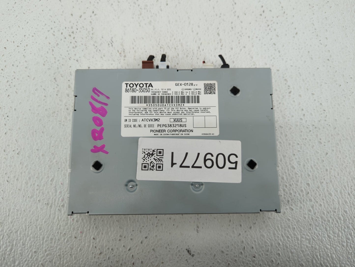 2016-2018 Toyota Rav4 Radio AM FM Cd Player Receiver Replacement P/N:86180-35050 86100-42243 Fits OEM Used Auto Parts - Oemu