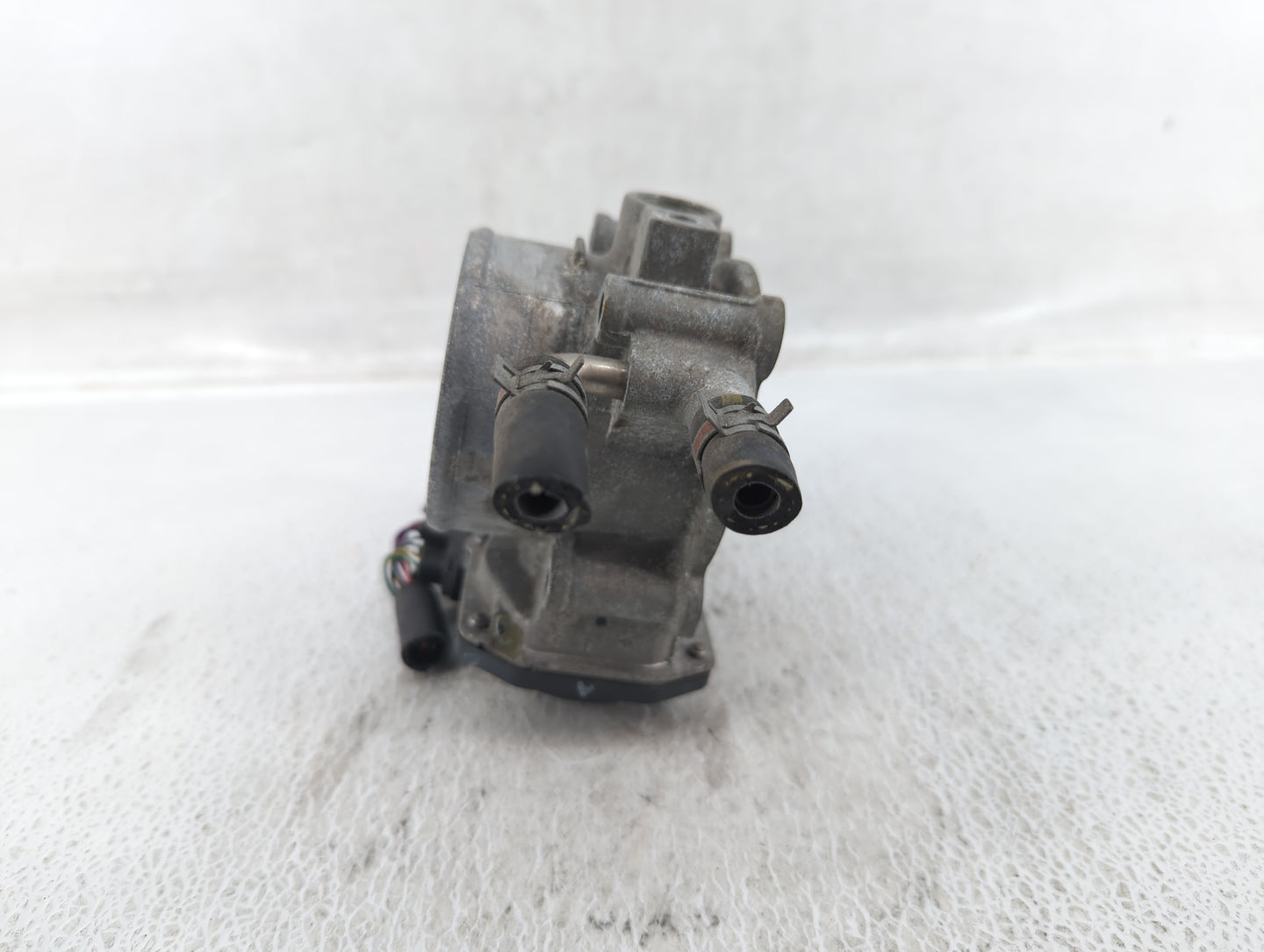 2009-2018 Toyota Rav4 Throttle Body P/N:22030-0V010 Fits Fits 2009 2010 2011 2012 2013 2014 2015 2016 2017 2018 2019 OEM Use