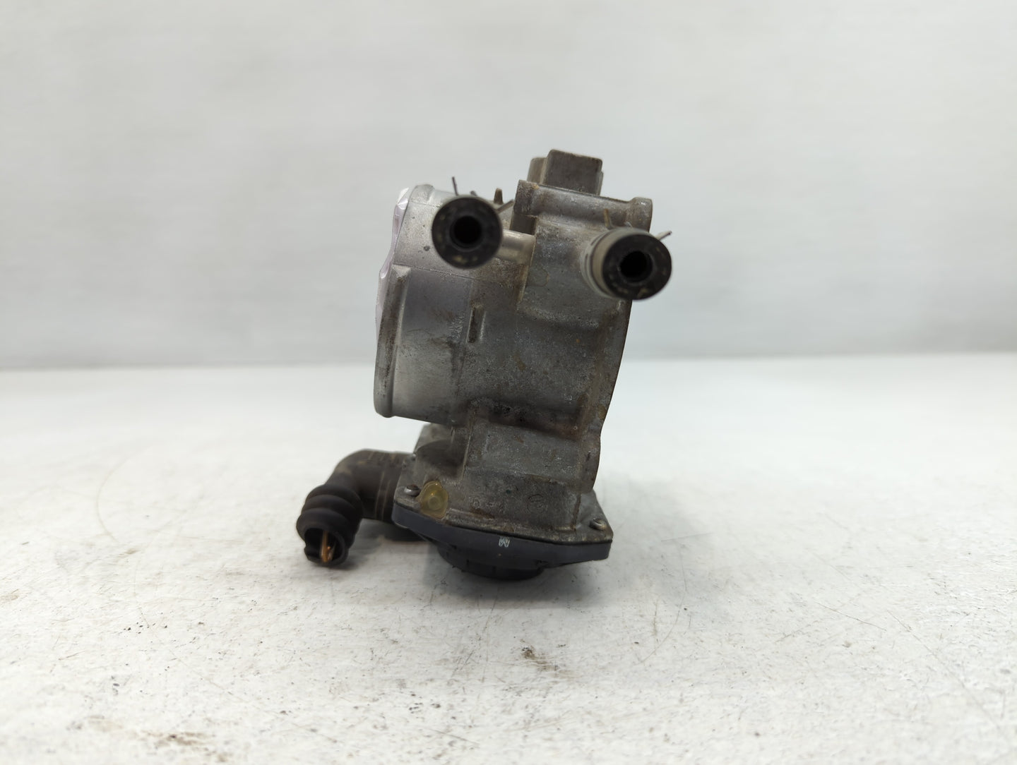 2009-2018 Toyota Rav4 Throttle Body P/N:22030-0V010 Fits Fits 2009 2010 2011 2012 2013 2014 2015 2016 2017 2018 2019 OEM Use
