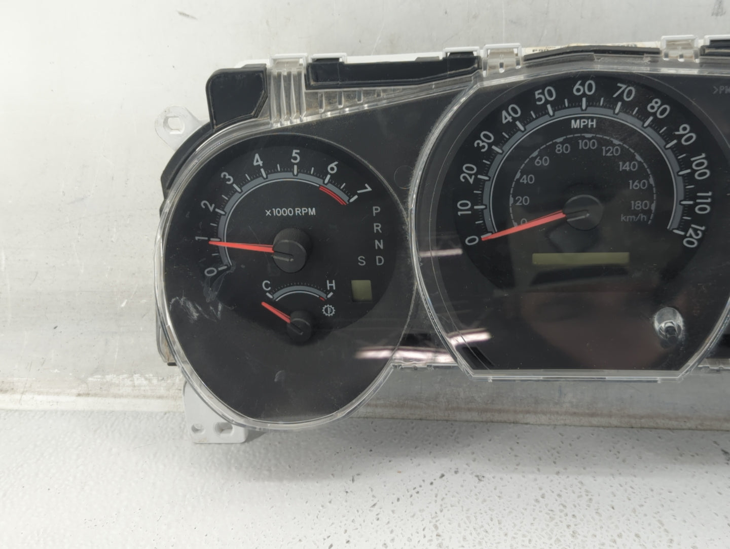 2015-2017 Toyota Sequoia Instrument Cluster Speedometer Gauges P/N:83800-00P90 Fits Fits 2015 2016 2017 OEM Used Auto Parts 