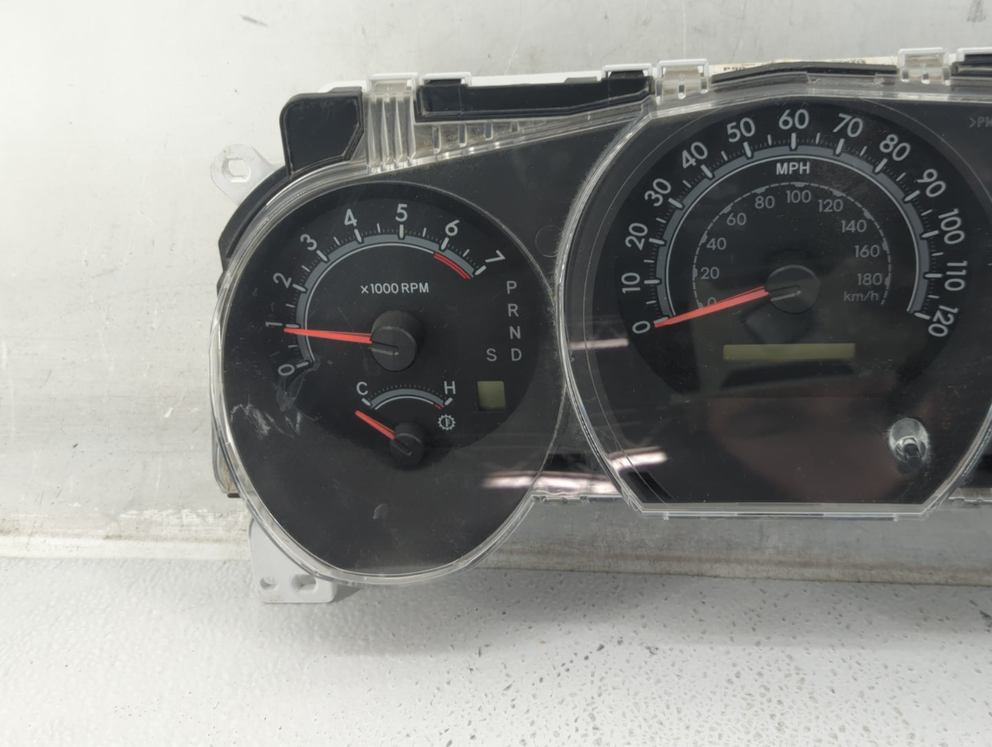 2015-2017 Toyota Sequoia Instrument Cluster Speedometer Gauges P/N:83800-00P90 Fits Fits 2015 2016 2017 OEM Used Auto Parts 
