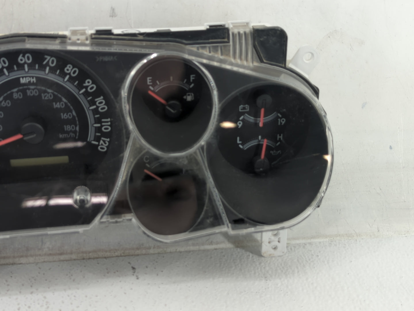 2015-2017 Toyota Sequoia Instrument Cluster Speedometer Gauges P/N:83800-00P90 Fits Fits 2015 2016 2017 OEM Used Auto Parts 