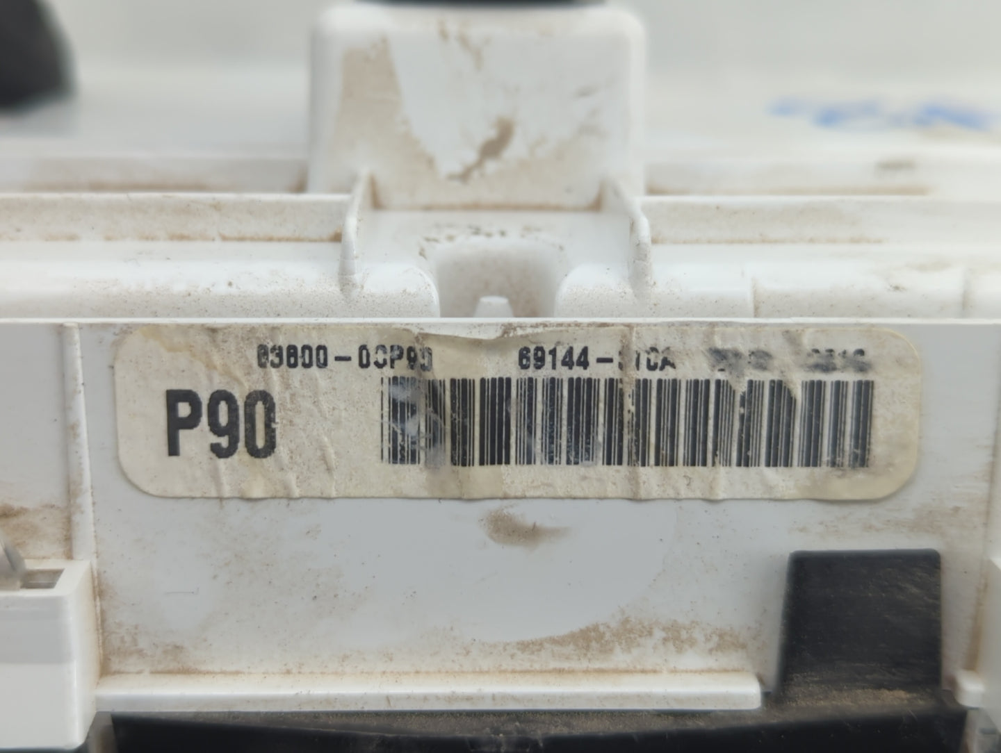 2015-2017 Toyota Sequoia Instrument Cluster Speedometer Gauges P/N:83800-00P90 Fits Fits 2015 2016 2017 OEM Used Auto Parts 