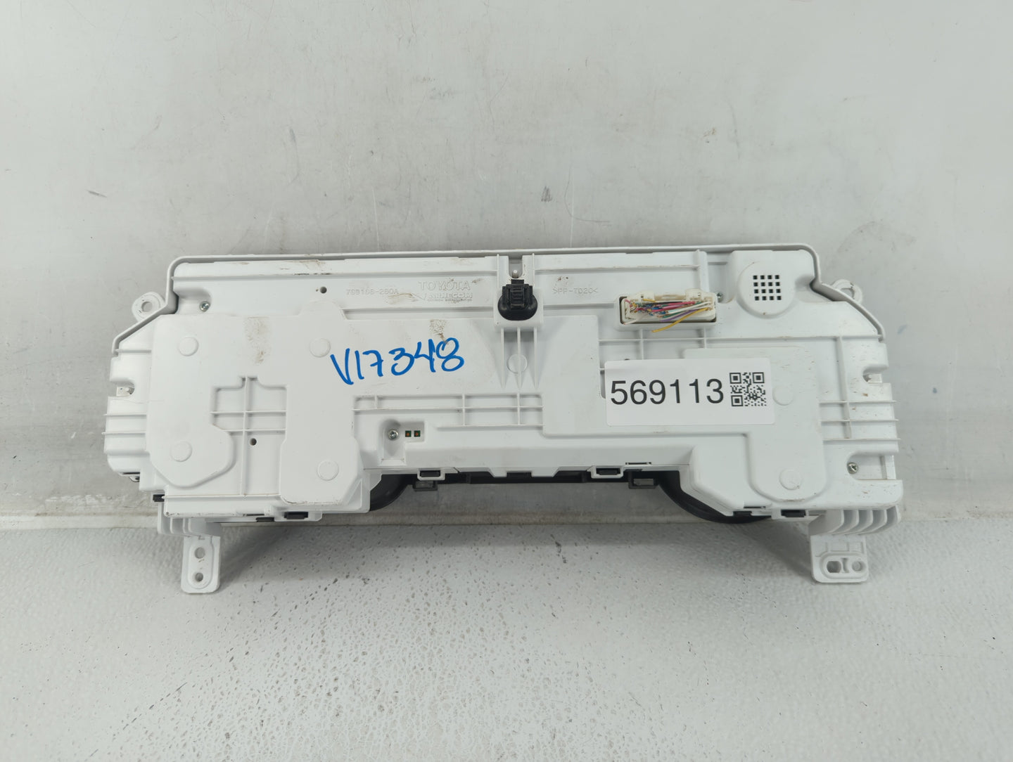 2015-2017 Toyota Sequoia Instrument Cluster Speedometer Gauges P/N:83800-00P90 Fits Fits 2015 2016 2017 OEM Used Auto Parts 