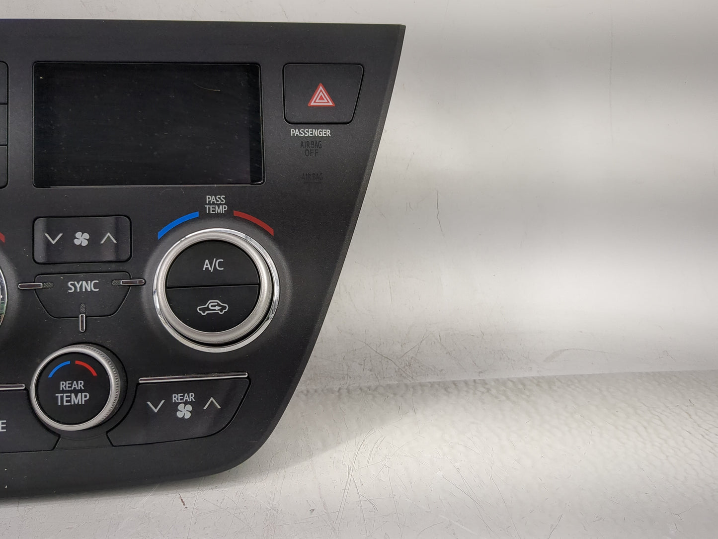 2015-2017 Toyota Sienna Climate Control Module Temperature AC/Heater Replacement P/N:55900-08200 Fits Fits 2015 2016 2017 OE
