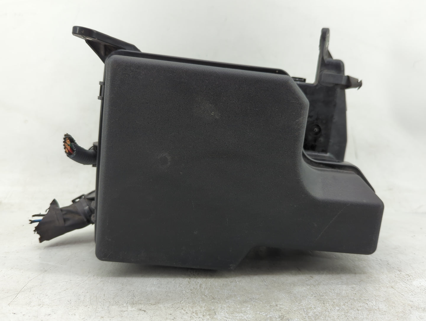 2011-2016 Toyota Sienna Fusebox Fuse Box Panel Relay Module P/N:82641-08031 Fits Fits 2011 2012 2013 2014 2015 2016 OEM Used
