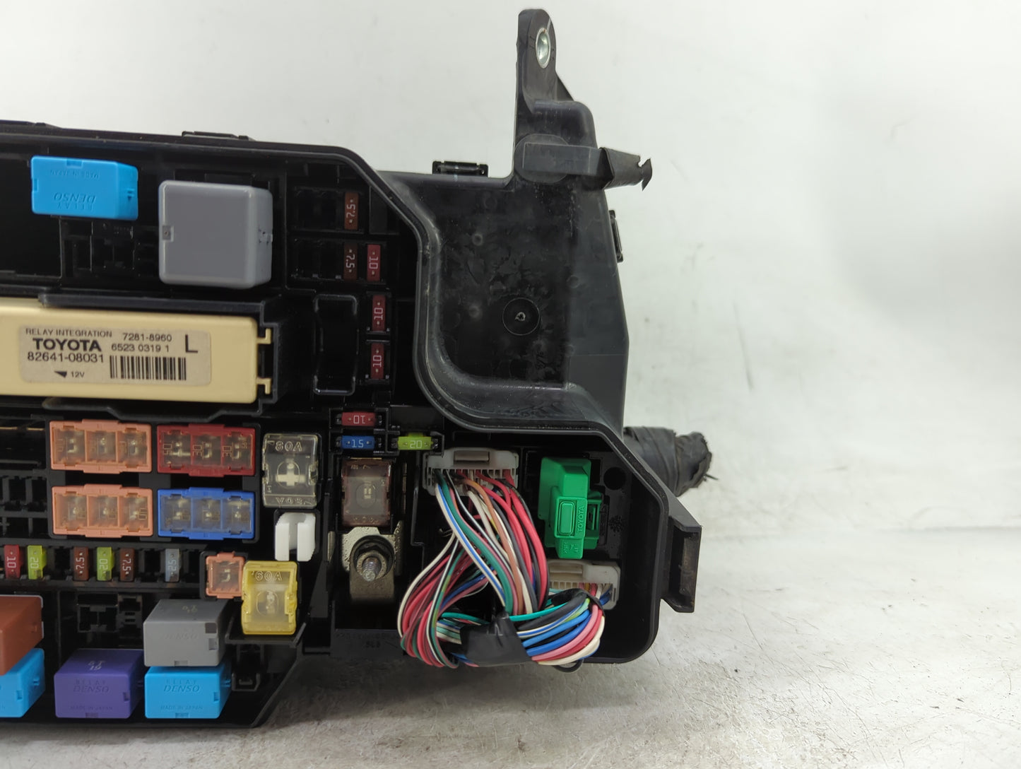 2011-2016 Toyota Sienna Fusebox Fuse Box Panel Relay Module P/N:82641-08031 Fits Fits 2011 2012 2013 2014 2015 2016 OEM Used