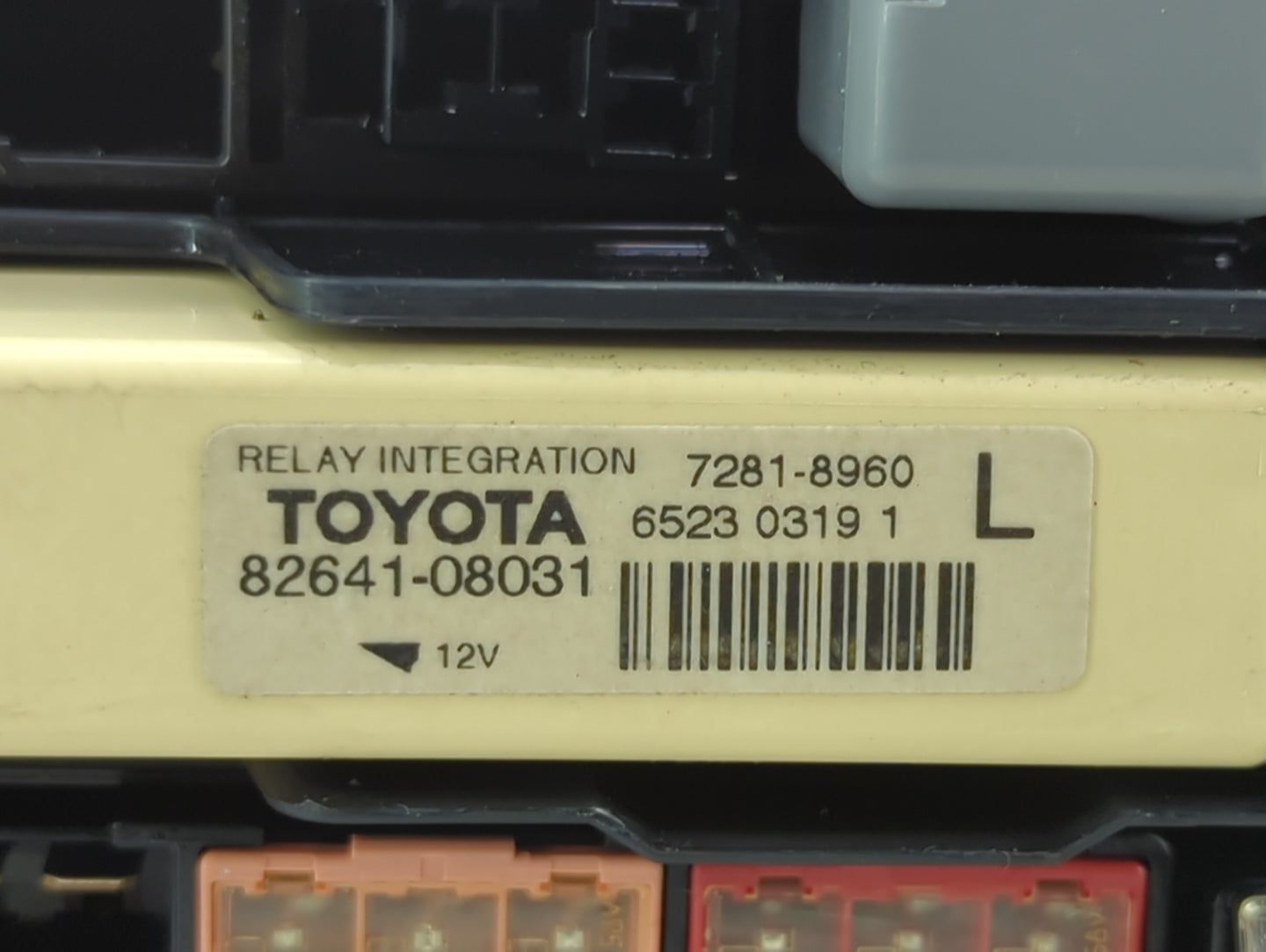 2011-2016 Toyota Sienna Fusebox Fuse Box Panel Relay Module P/N:82641-08031 Fits Fits 2011 2012 2013 2014 2015 2016 OEM Used