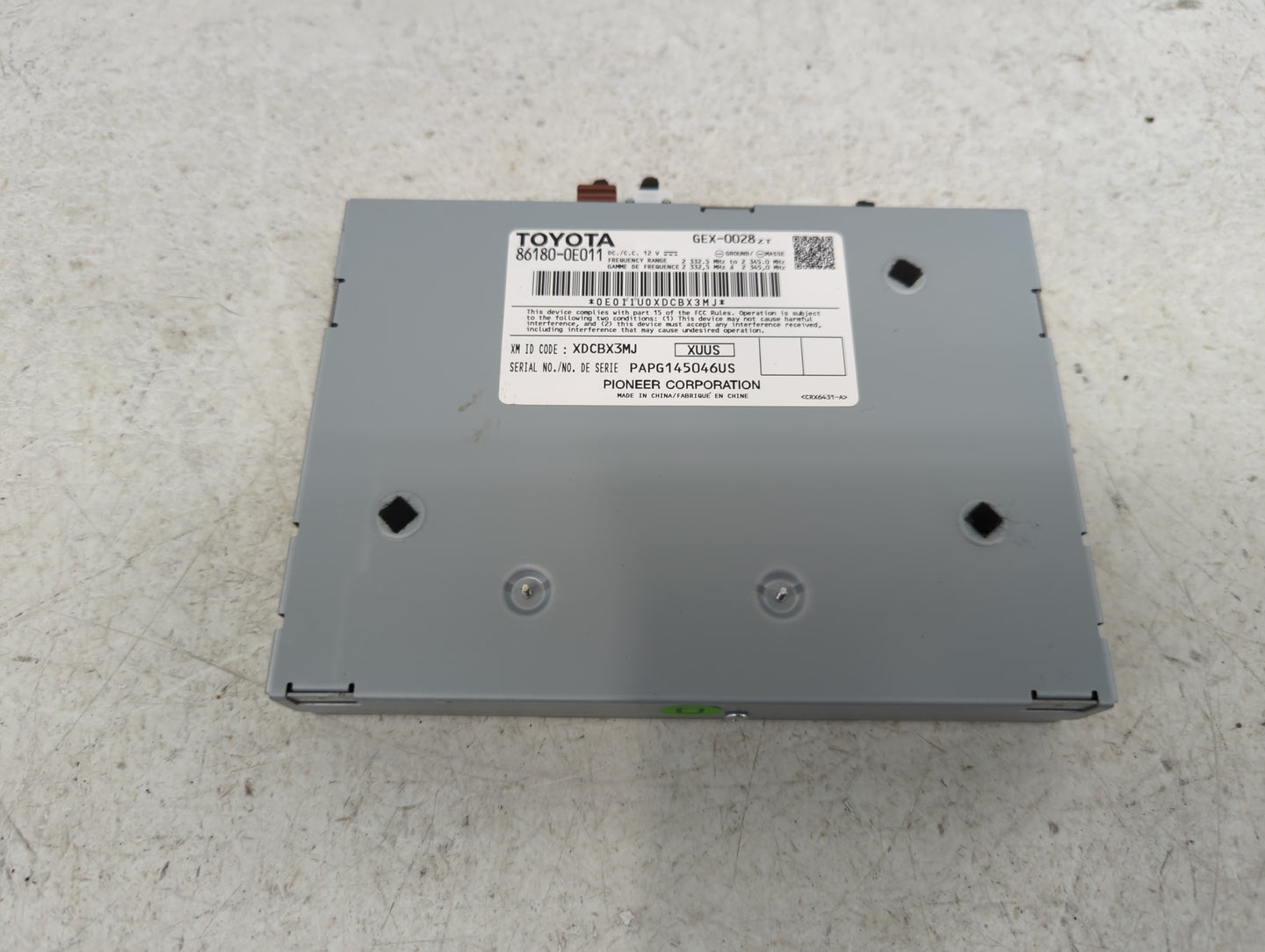 2016-2017 Toyota Sienna Radio AM FM Cd Player Receiver Replacement P/N:86180-0E011 Fits Fits 2016 2017 OEM Used Auto Parts -