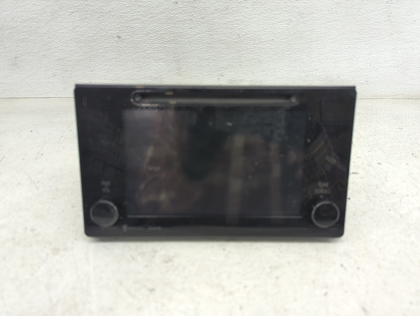2016-2017 Toyota Sienna Radio AM FM Cd Player Receiver Replacement P/N:86140-08070 Fits Fits 2016 2017 OEM Used Auto Parts -
