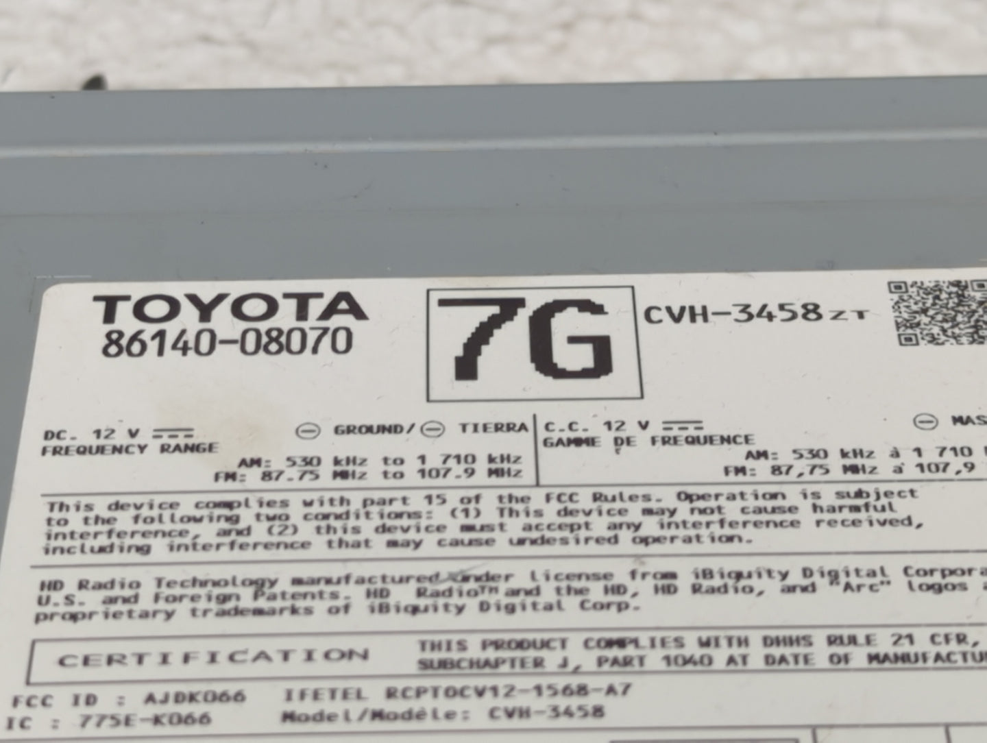 2016-2017 Toyota Sienna Radio AM FM Cd Player Receiver Replacement P/N:86140-08070 Fits Fits 2016 2017 OEM Used Auto Parts -