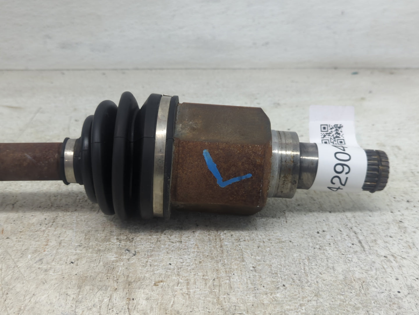 2011-2016 Toyota Sienna Axle Shaft Front Driver Cv C/v - Oemusedautoparts1.com