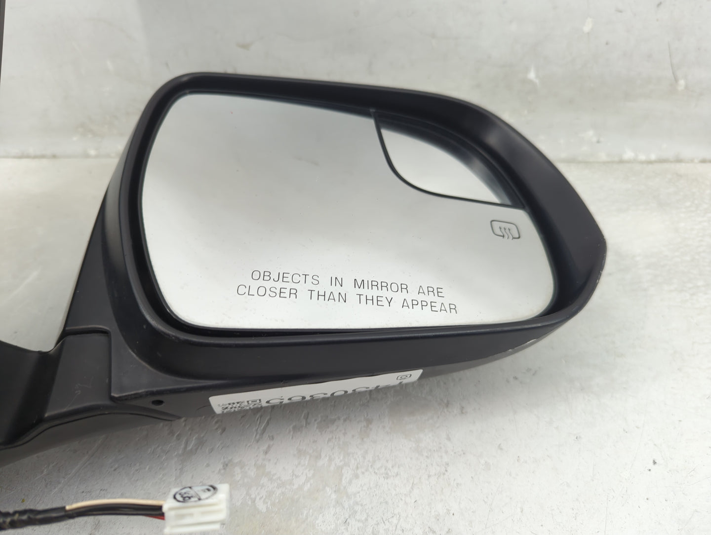 2015-2017 Toyota Sienna Passenger Side View Mirror - Right Door Mirror OEM Used - Oemusedautoparts1.com