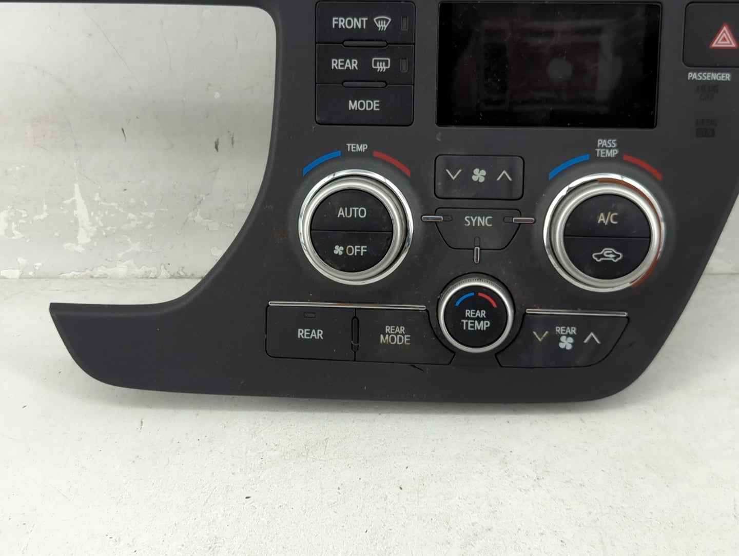 2015-2017 Toyota Sienna Climate Control Module Temperature AC/Heater Replacement P/N:55900-08200 MX237050-0345 Fits OEM Used