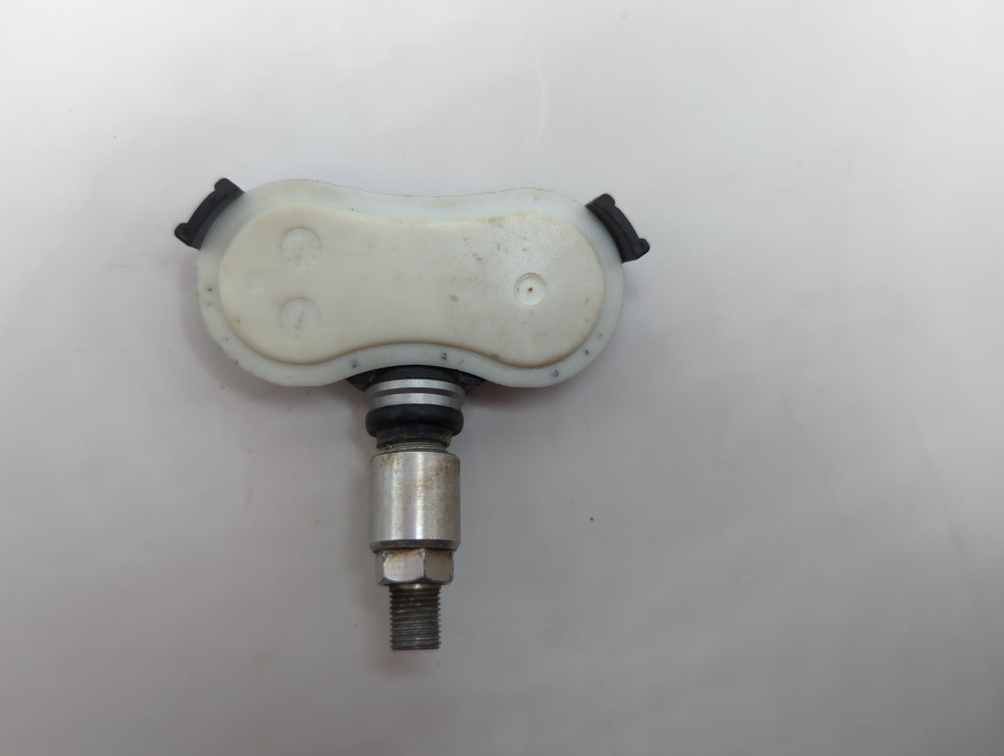 2016 Toyota Sienna Tire Pressure Monitoring System Sensor Tpms - Oemusedautoparts1.com