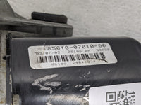 2016-2022 Toyota Tacoma Front Windshield Wiper Motor P/N:8511-04050 Fits Fits 2016 2017 2018 2019 2020 2021 2022 OEM Used Au