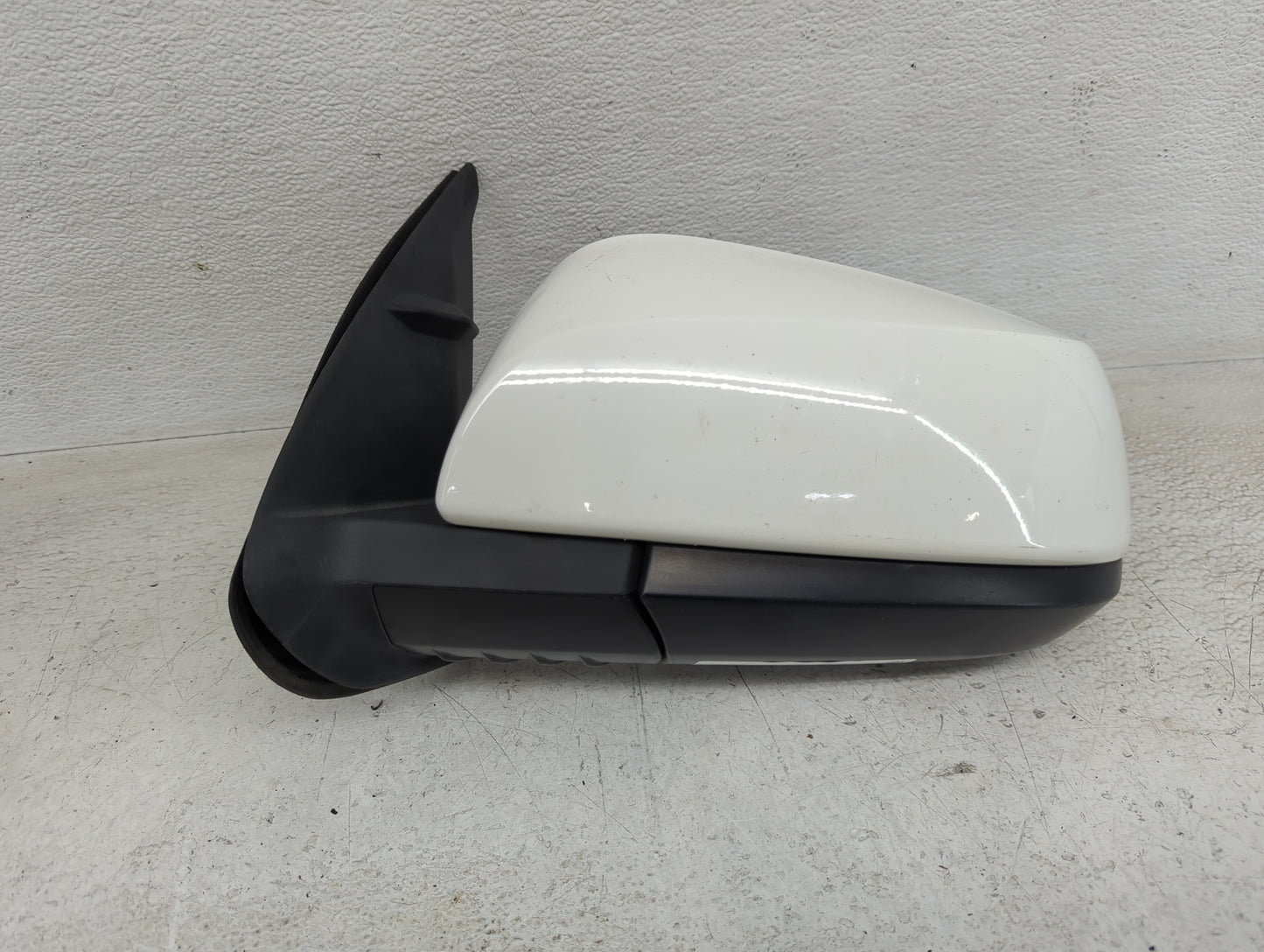 2016-2022 Toyota Tacoma Driver Side View Mirror - Left Door Mirror OEM Used - Oemusedautoparts1.com