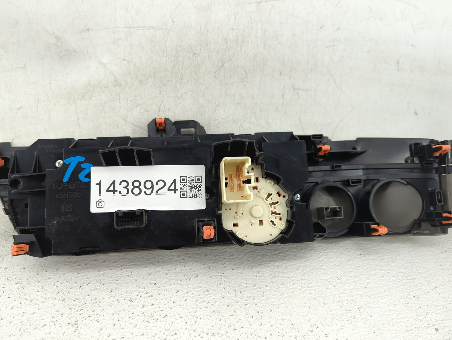 2016-2020 Toyota Tacoma Climate Control Module Temperature AC/Heater Replacement P/N:75H595 Fits Fits 2016 2017 2018 2019 20
