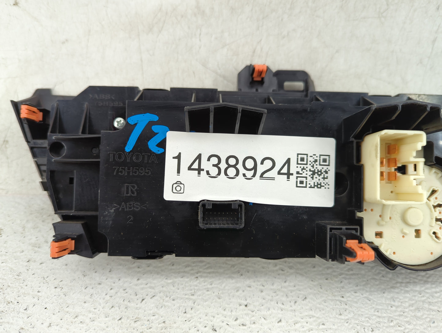2016-2020 Toyota Tacoma Climate Control Module Temperature AC/Heater Replacement P/N:75H595 Fits Fits 2016 2017 2018 2019 20