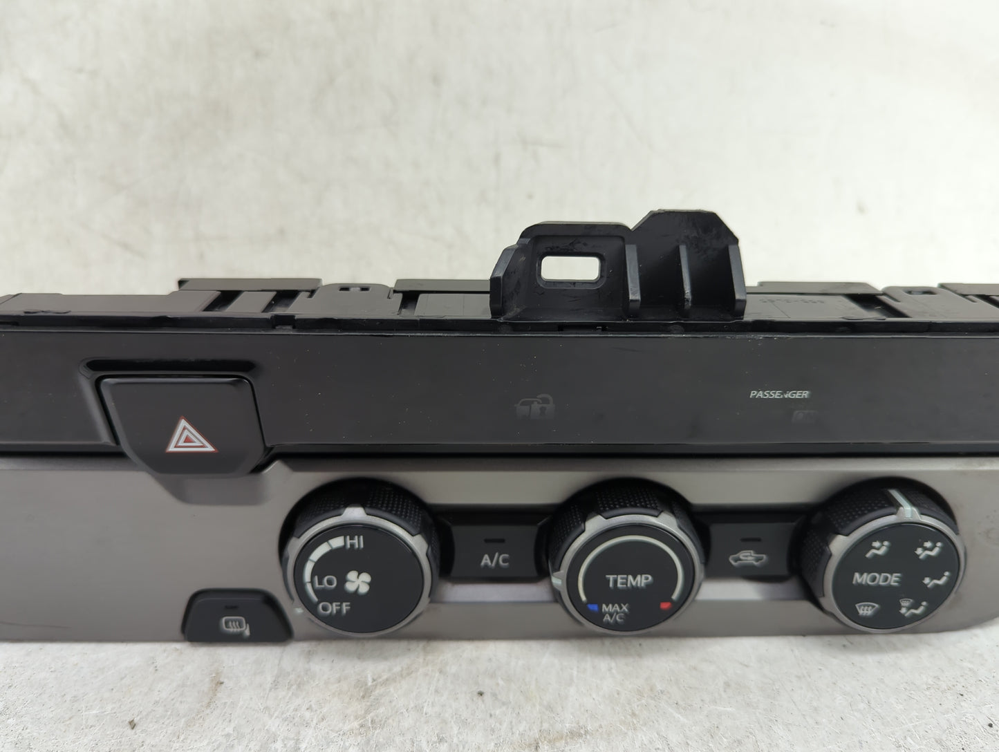 2016 Toyota Tacoma Climate Control Module Temperature AC/Heater Replacement P/N:75H595 Fits OEM Used Auto Parts - Oemusedaut