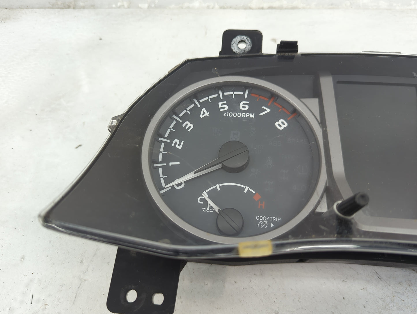 2016-2017 Toyota Tacoma Instrument Cluster Speedometer Gauges P/N:83800-04K90 A2C95809600 Fits Fits 2016 2017 OEM Used Auto 