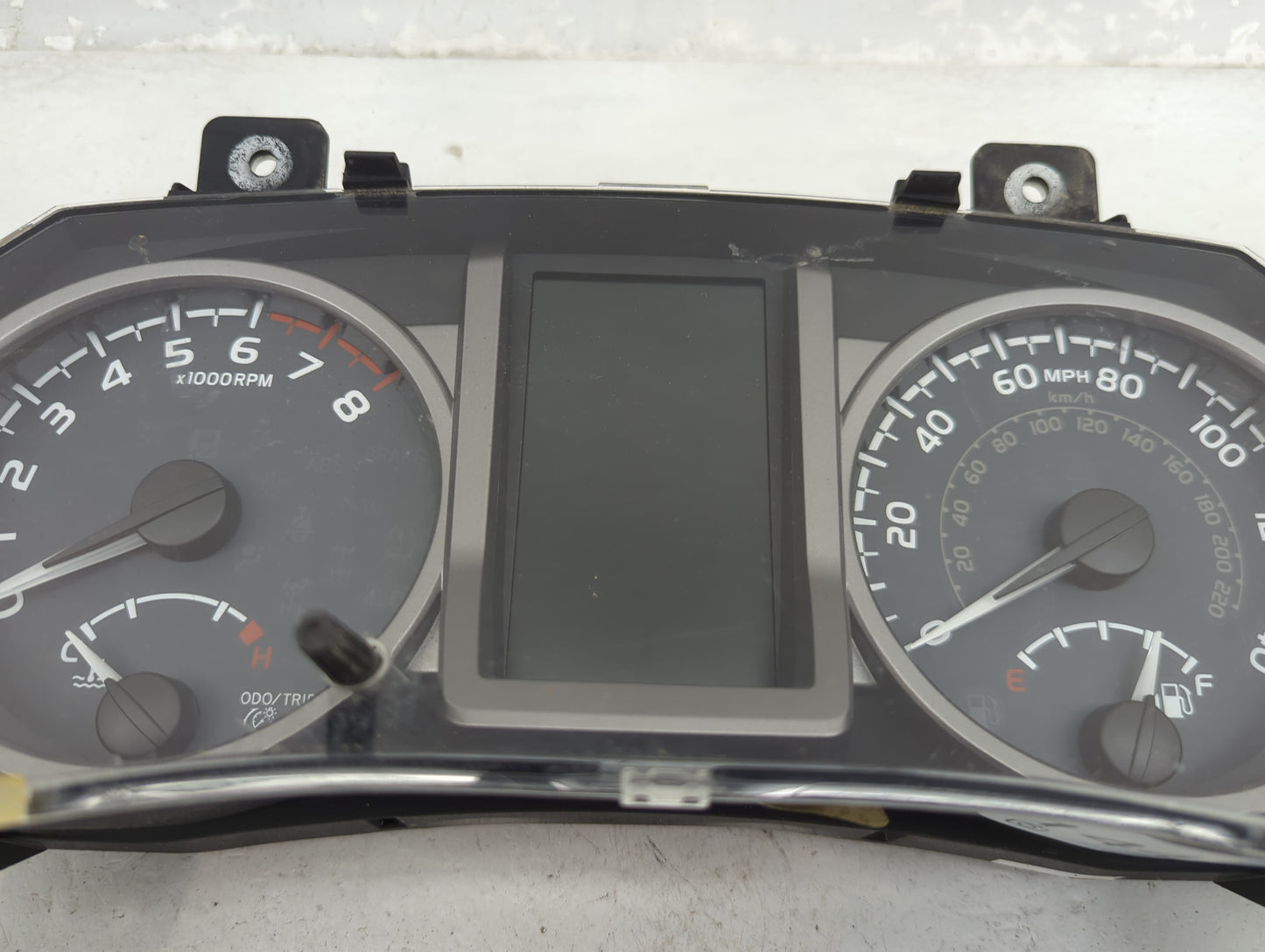 2016-2017 Toyota Tacoma Instrument Cluster Speedometer Gauges P/N:83800-04K90 A2C95809600 Fits Fits 2016 2017 OEM Used Auto 