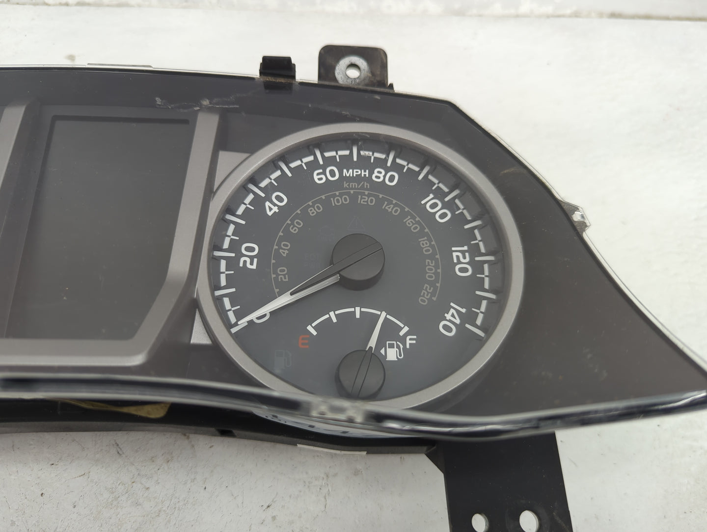 2016-2017 Toyota Tacoma Instrument Cluster Speedometer Gauges P/N:83800-04K90 A2C95809600 Fits Fits 2016 2017 OEM Used Auto 