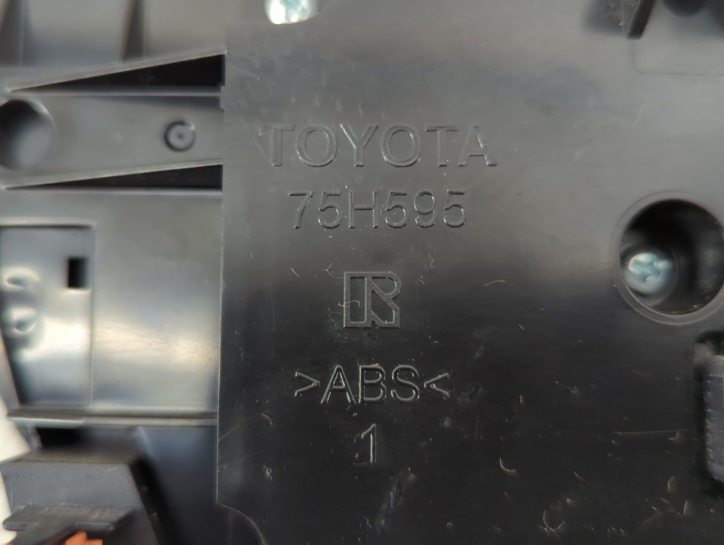 2016 Toyota Tacoma Climate Control Module Temperature AC/Heater Replacement P/N:75H595 Fits OEM Used Auto Parts - Oemusedaut