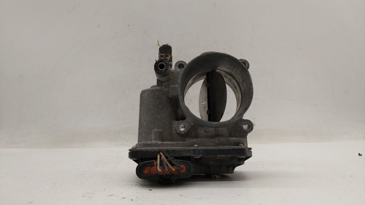 2016-2018 Toyota Tacoma Throttle Body P/N:22030-75040 Fits Fits 2016 2017 2018 OEM Used Auto Parts - Oemusedautoparts1.com