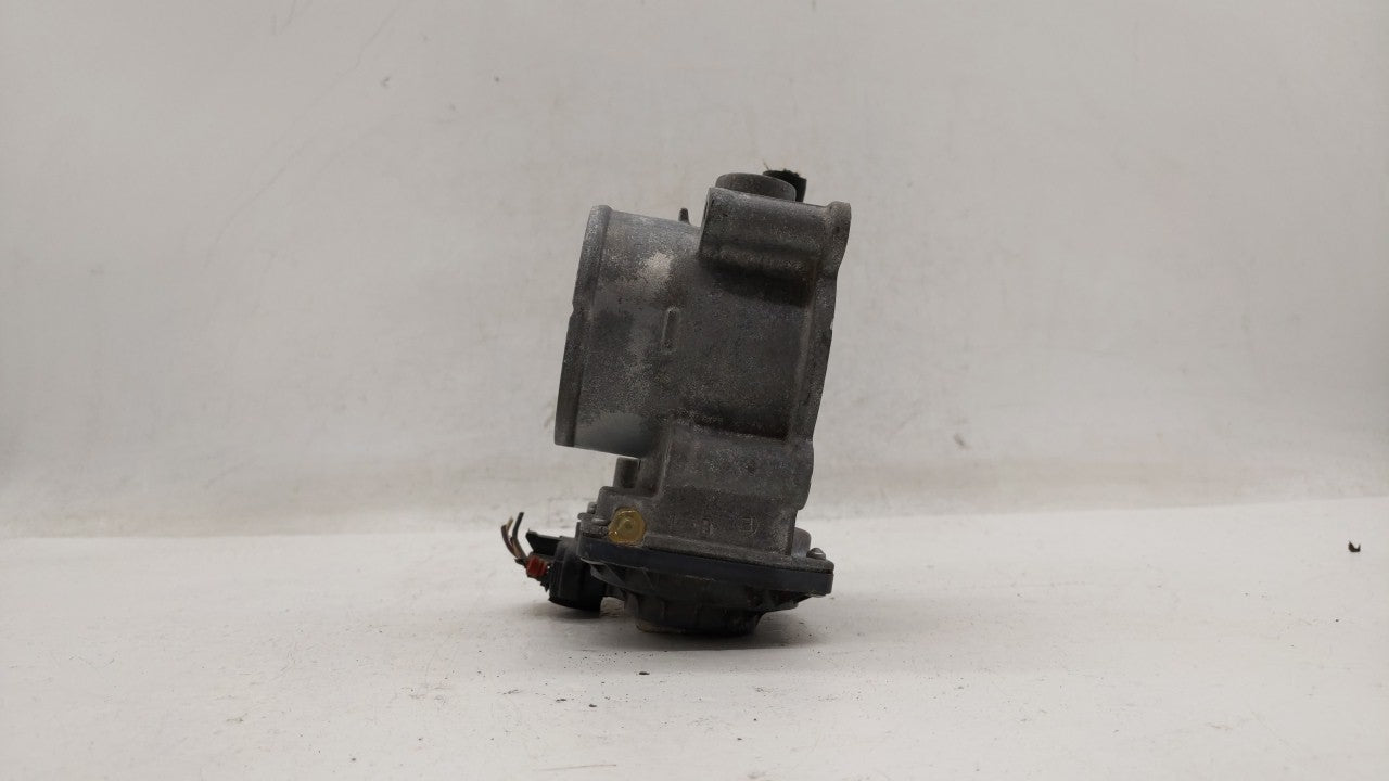 2016-2018 Toyota Tacoma Throttle Body P/N:22030-75040 Fits Fits 2016 2017 2018 OEM Used Auto Parts - Oemusedautoparts1.com